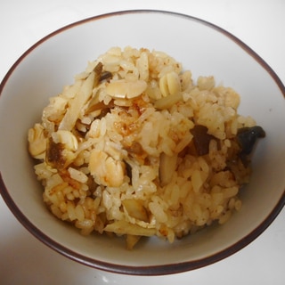 うち豆とごぼうと昆布の炊き込みご飯